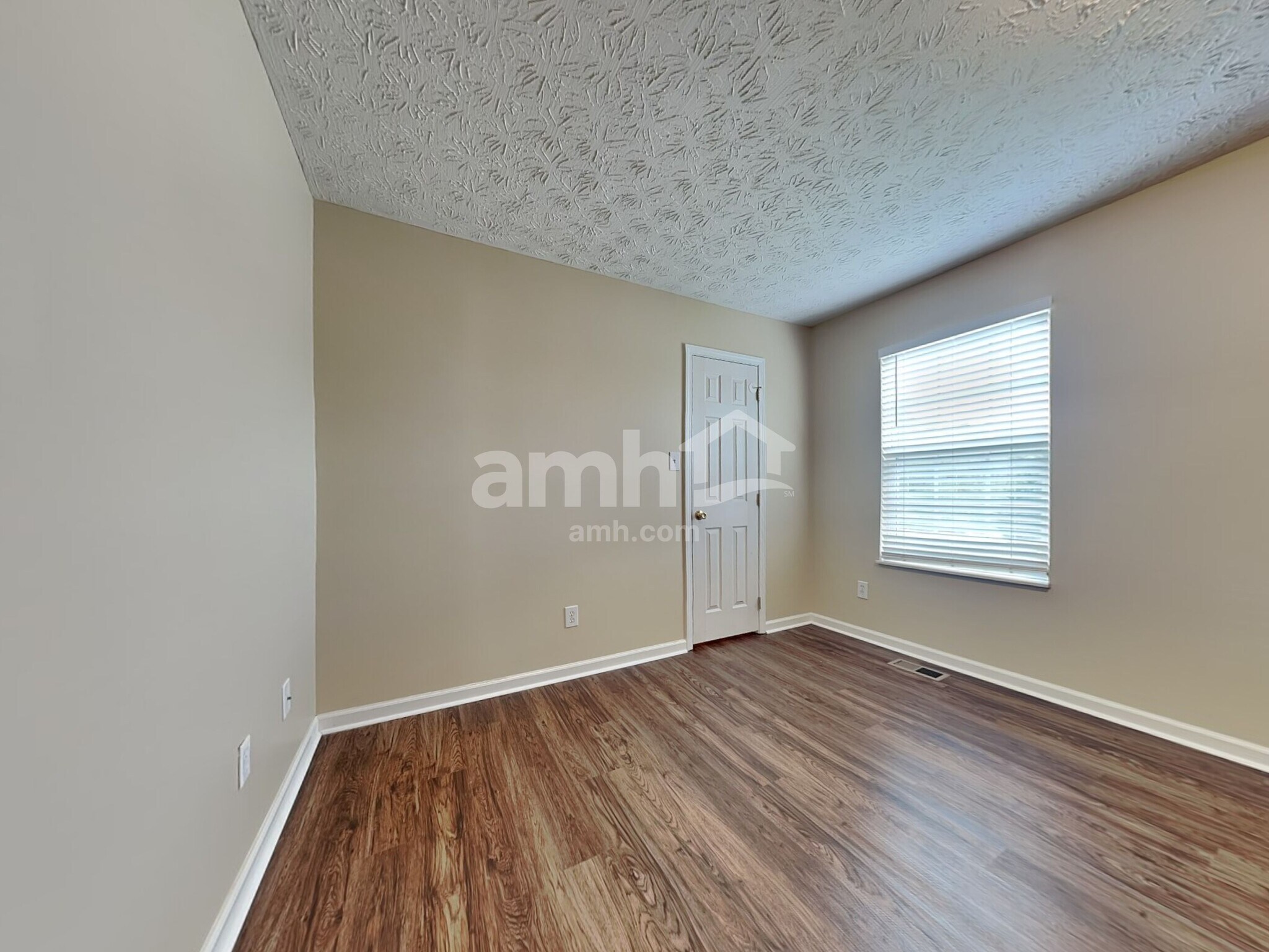 Building Photo - 1117 Long Meadow Dr