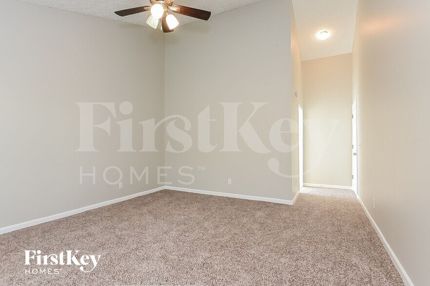 Building Photo - 2504 Baysridge Dr NW