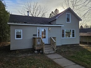 Building Photo - 321 Island Ave