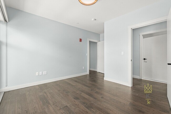 Building Photo - 54 Auburn St