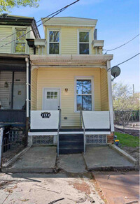Building Photo - 1113 Bank St