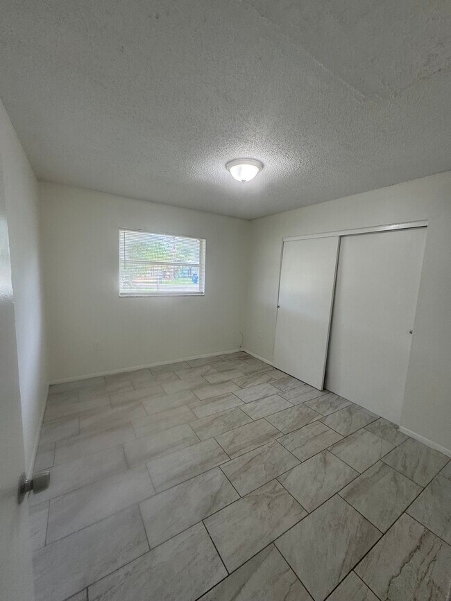 Building Photo - 5509 18th St W