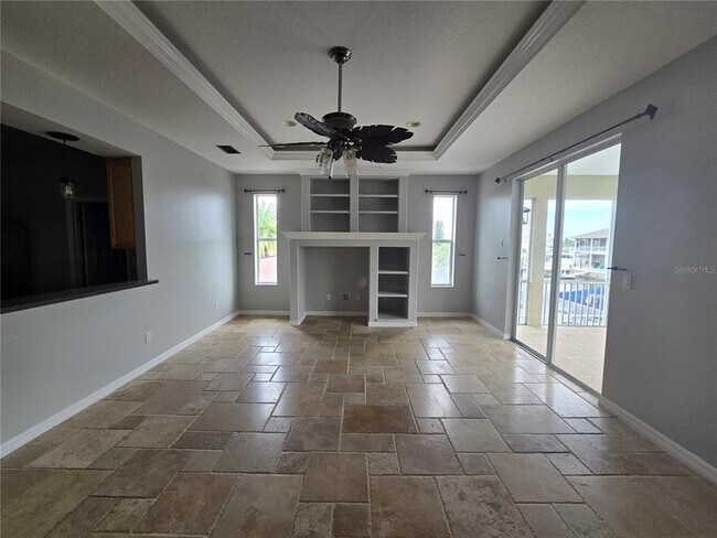 Building Photo - 7423 Southwind Dr