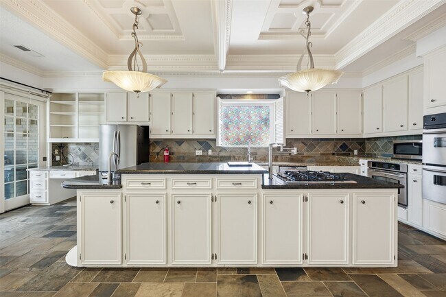 Building Photo - 4063 Breakwood Dr