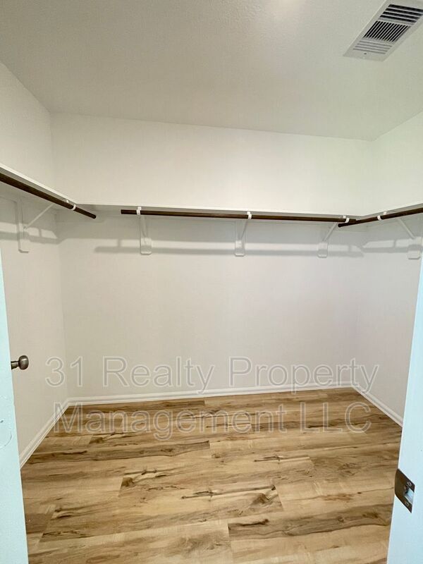 Building Photo - 3219 Aster Mdw Wy