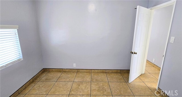 Building Photo - 1342 E 77th Pl