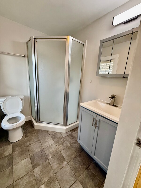 Building Photo - 1045 Pine St