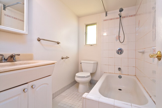 Building Photo - 544 Mississippi St