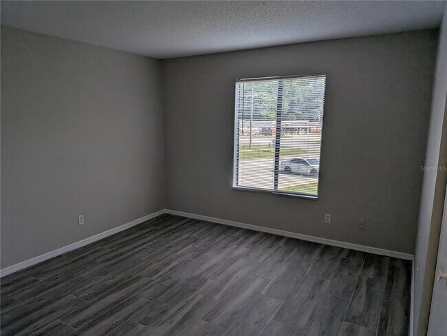 Building Photo - 1020 Howell Ave