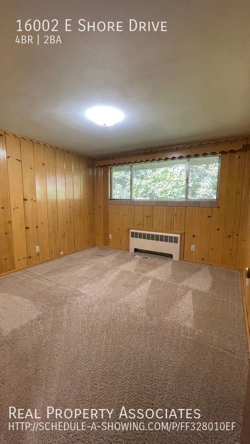 Building Photo - 3 bedrooms, 1 bathroom House on Martha Lak...