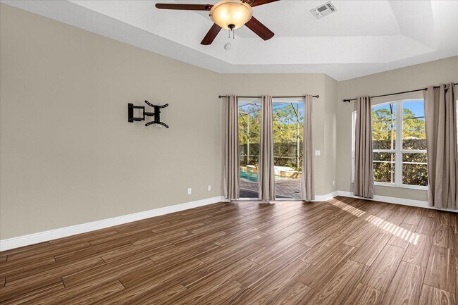 Building Photo - STOP USING THIS ACCOUNT! THIS IS OLD - 2625 Tweed Run