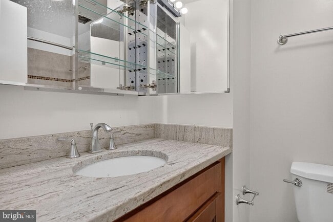Building Photo - 10522 Lime Tree Way
