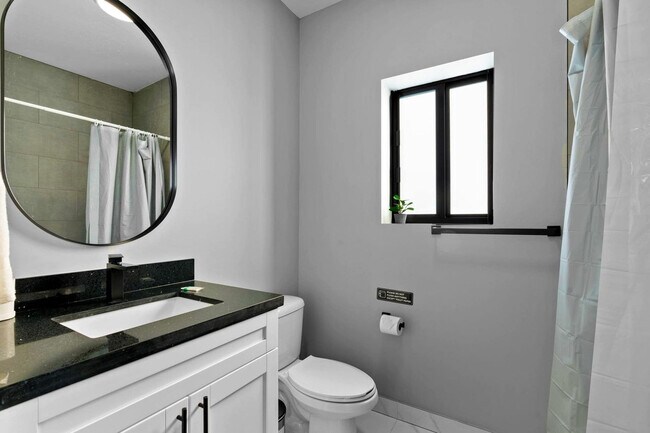 Building Photo - 1540 NW 46th St