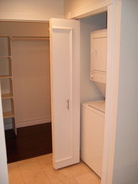 Building Photo - Meridian STUDIO Condo