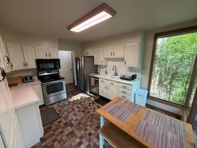 Building Photo - Beautiful Bountiful Home Near Temple & Mueller Park – Prime Location