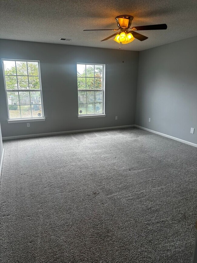 Building Photo - Beautiful 3-Bedroom Home in Ladson