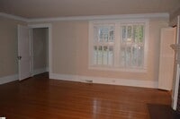 Building Photo - 40 Lanneau Dr