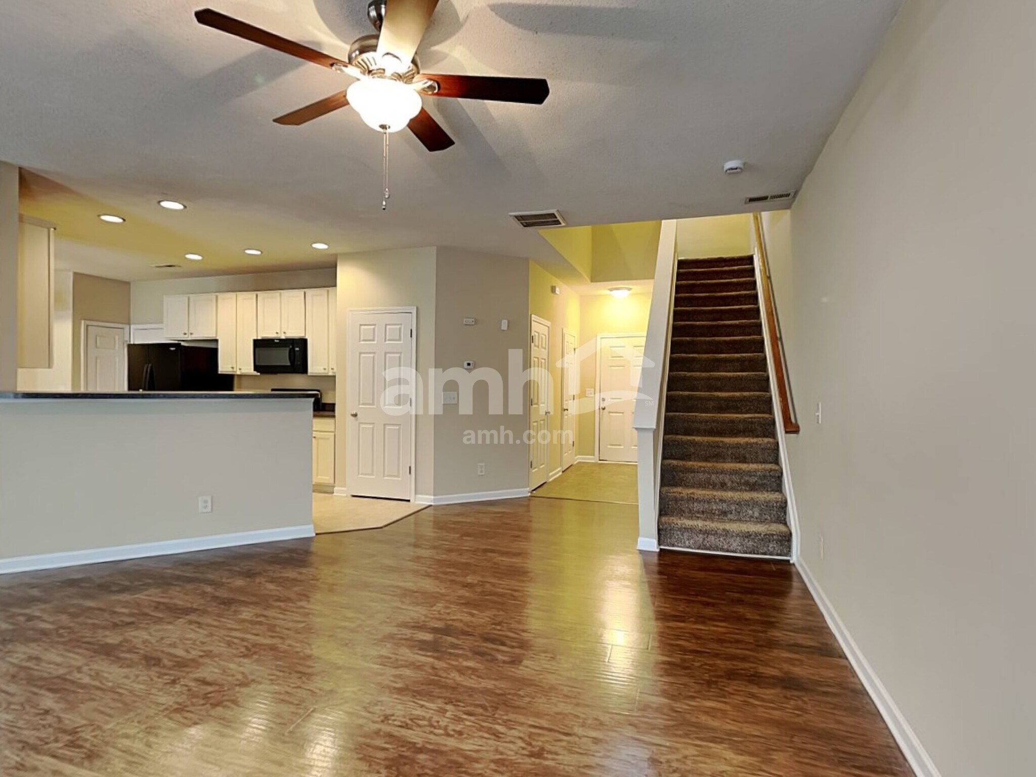 Building Photo - 696 Winners Cir