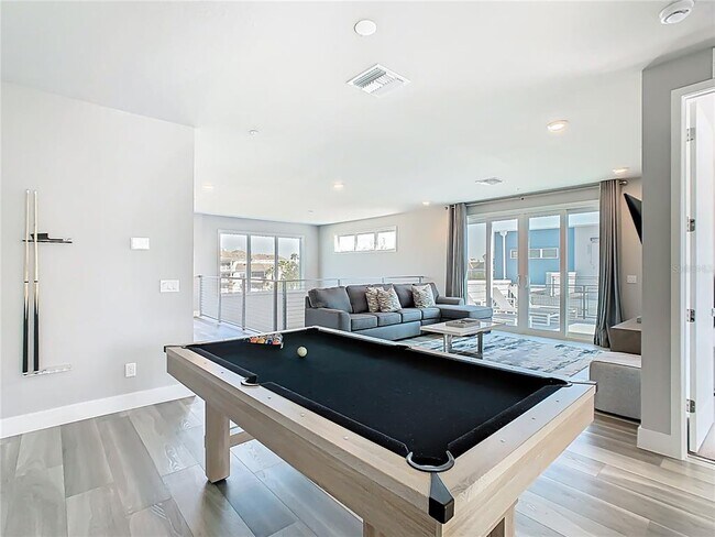 Building Photo - 7740 Sandy Ridge Dr