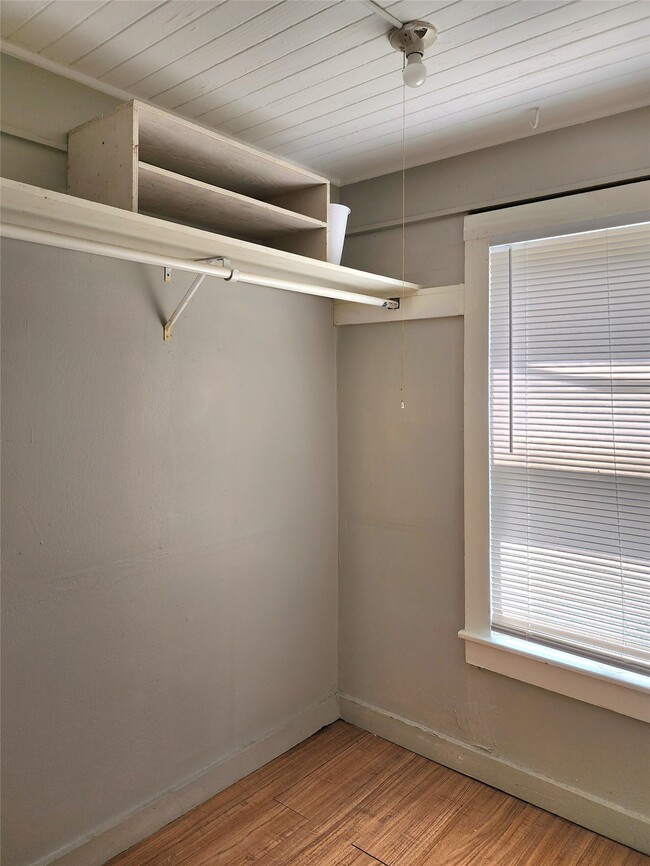 Building Photo - 6306 Stillman St