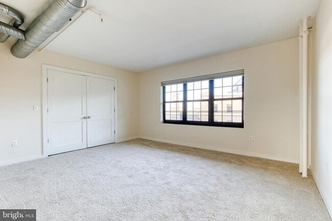 Building Photo - Live in luxury in the heart of Baltimore's esteemed Little Italy neighborhood!