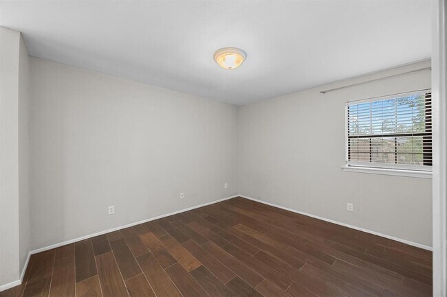 Building Photo - 4159 Steck Ave