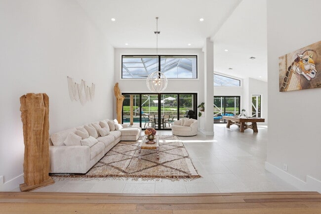 Building Photo - 11180 Isle Brook Ct