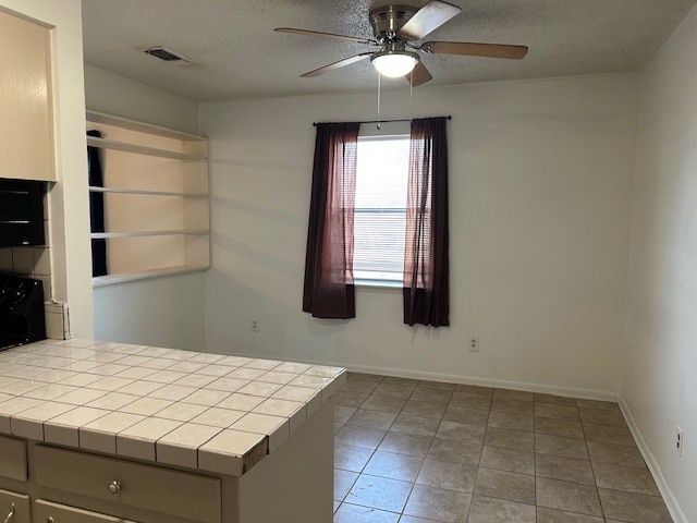 Building Photo - 718 Michelle Dr