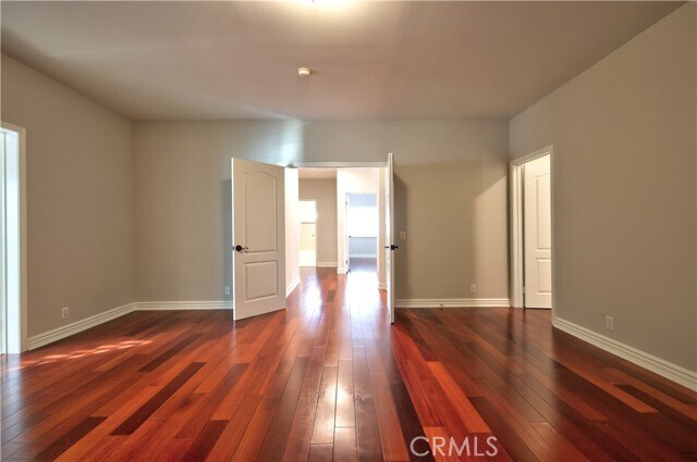 Building Photo - 529 S 5th Ave