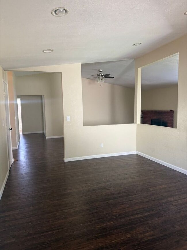 Building Photo - Spacious 3-Bedroom Home in Reno with a Large Backyard
