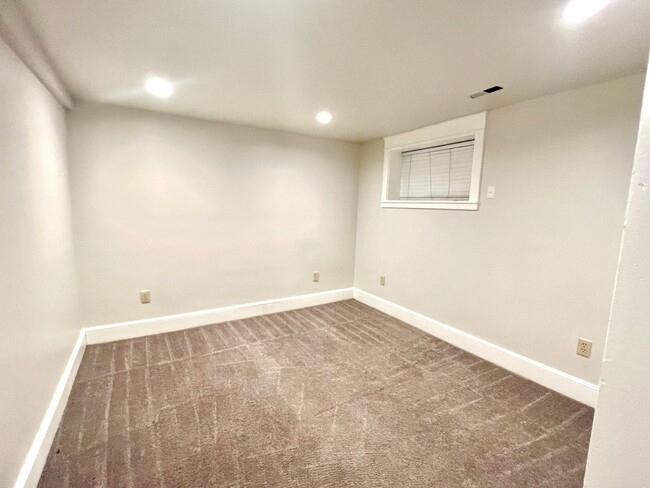 Building Photo - Reed Neighborhood Beautifully Renovated 3-...