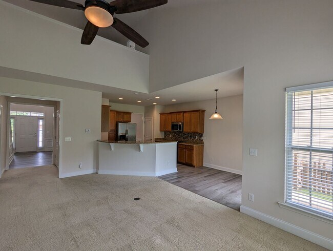 Building Photo - 10787 Edgepine Ln NW