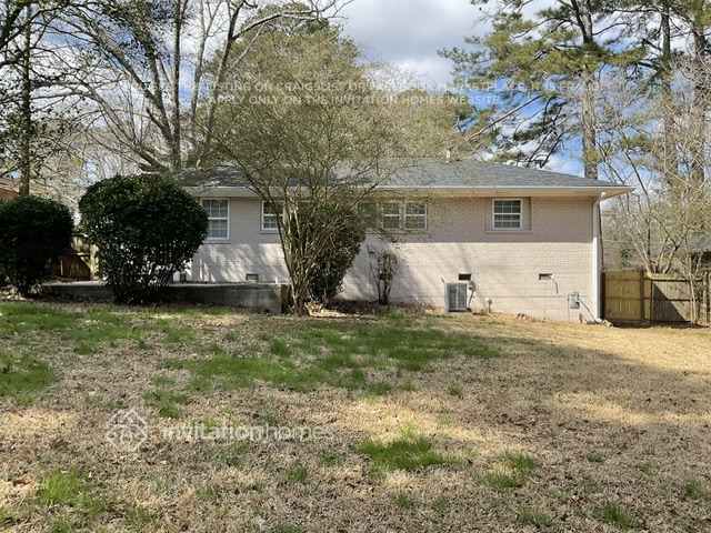 Building Photo - 2716 Lancaster Dr