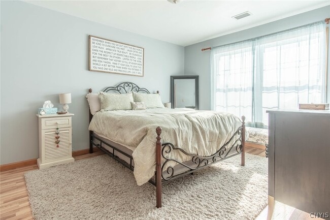 Building Photo - 212 Edmund St