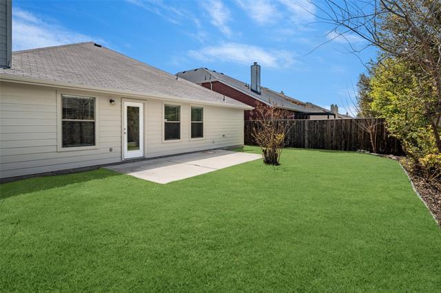 Building Photo - 2417 Eisenhower Dr