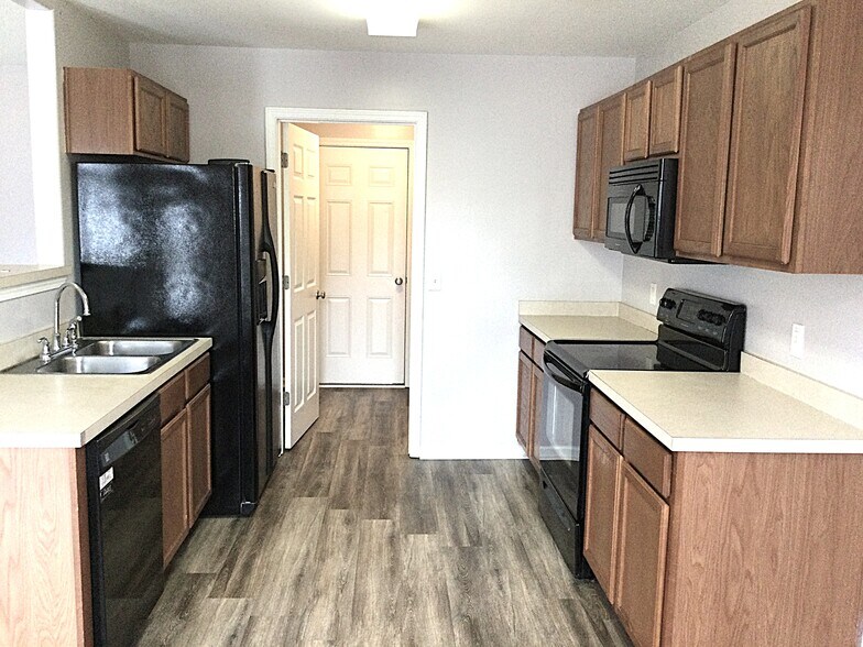 Building Photo - 422 Sea Breeze Dr