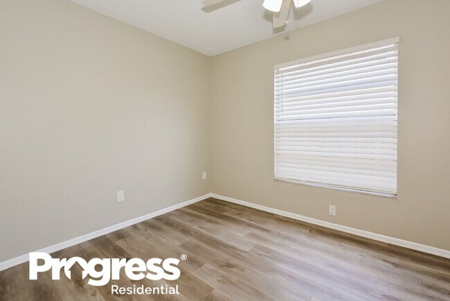 Building Photo - 938 N Jerico Dr