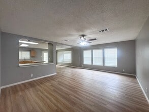 Building Photo - Lovely 3 BD | 2 BA | 2 CAR GARAGE Home Ready for Immediate Move in! Located off Prue Rd!