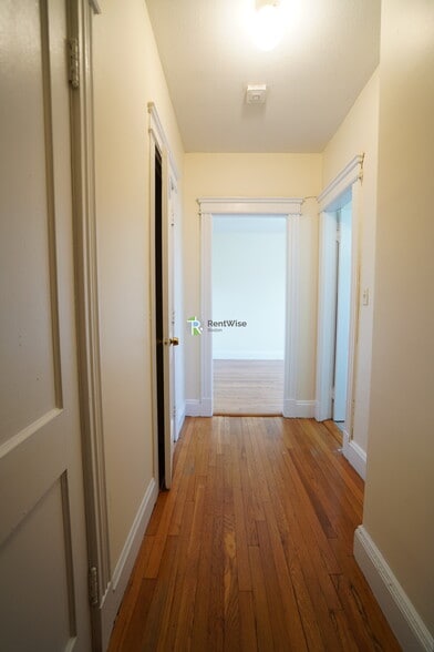 Primary Photo - 1152 Commonwealth Ave