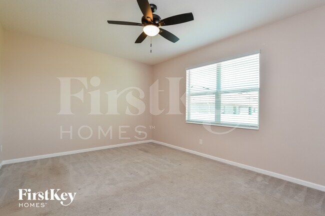 Building Photo - 874 Lady Bird Ln