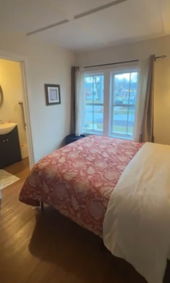 Building Photo - 56 Wright Ave