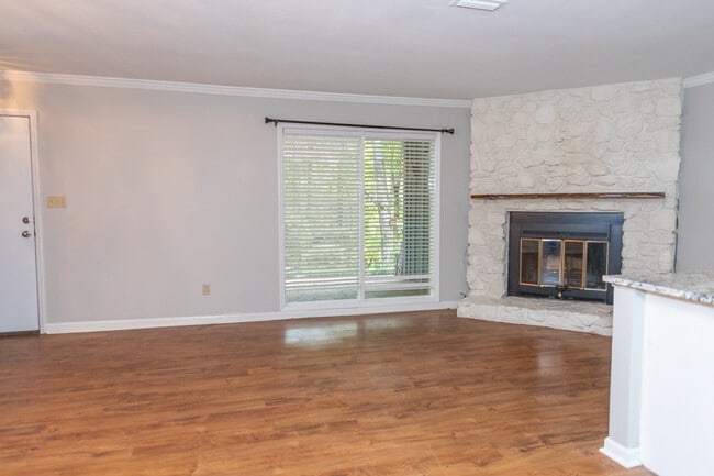 Building Photo - 7887 Kinglet Rd