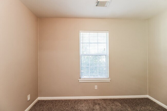 Building Photo - 4935 S Cancun