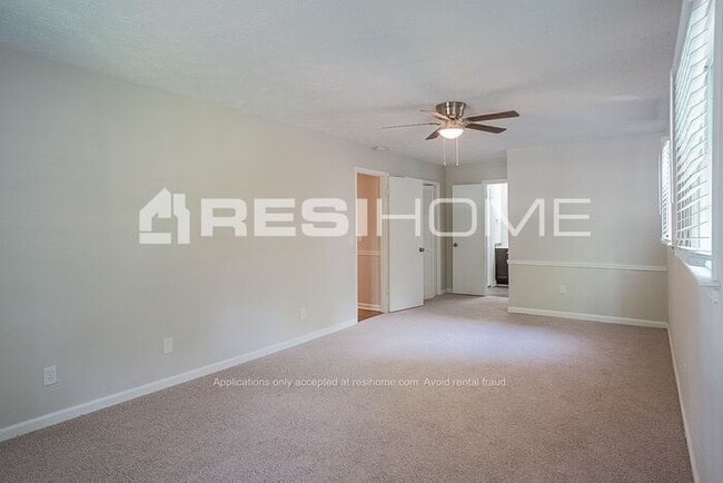 Building Photo - 4895 Timber Ridge Dr