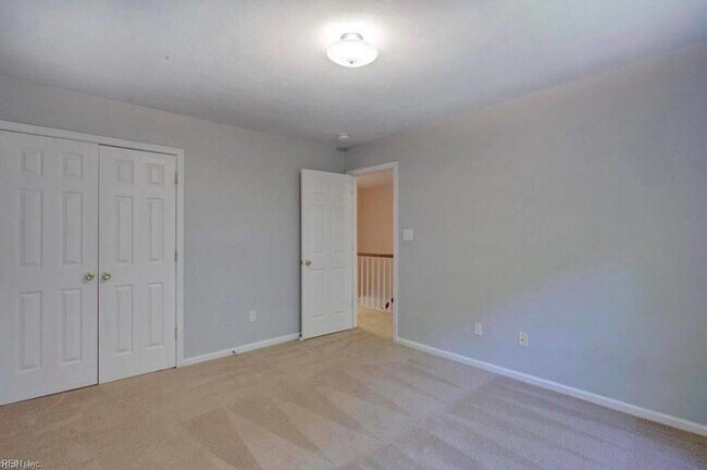 Building Photo - 141 Baker Farm Dr