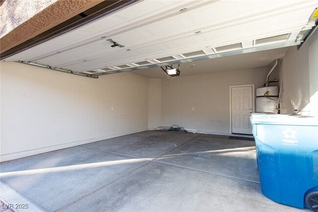 Building Photo - 9857 Mercer Ests Ct