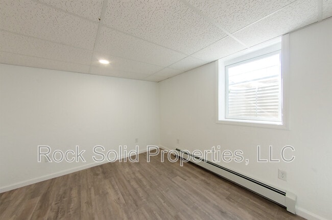 Building Photo - 1301 E 23rd St