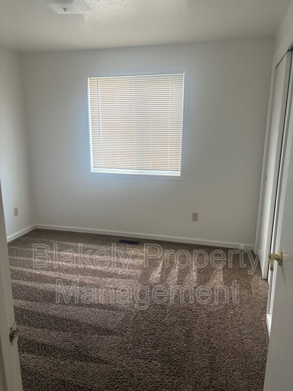 Building Photo - 3047 N Linda Vista Ln