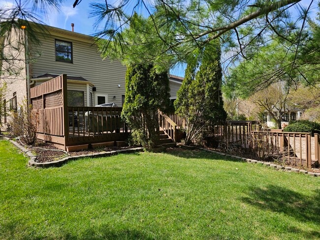 Building Photo - 5 Autumn Hill Ct