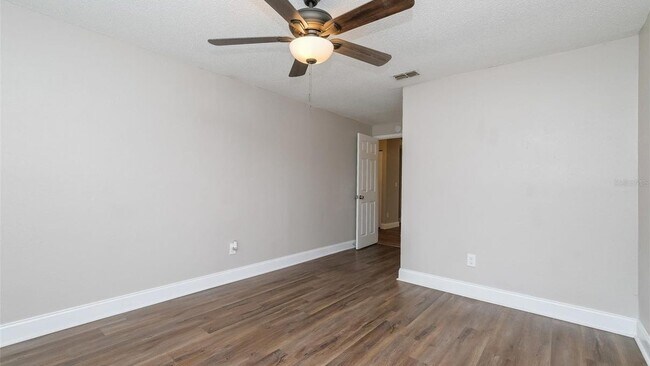 Building Photo - 12217 Hidden Brook Dr